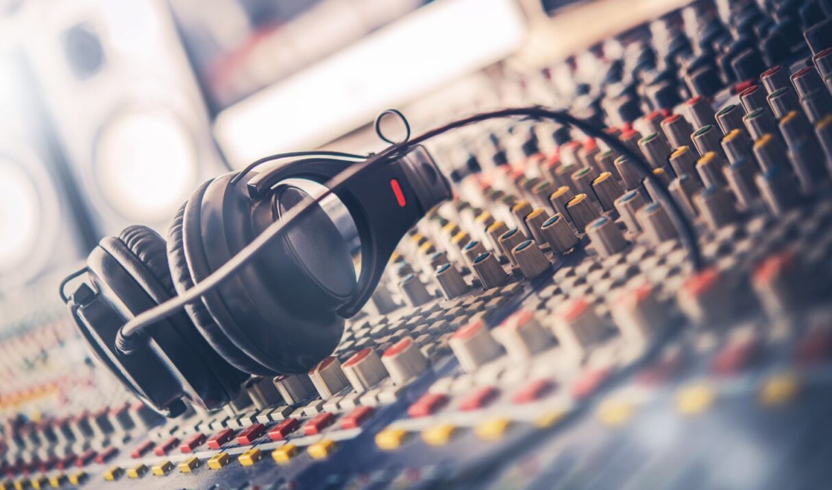 The pros and cons of voice translation apps for everyday communication